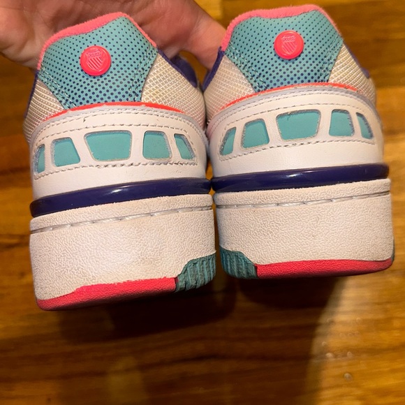 K-Swiss Women Sneakers - Picture 3 of 4